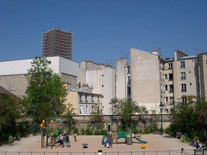  terrain de jeux (arènes de Lutèce)